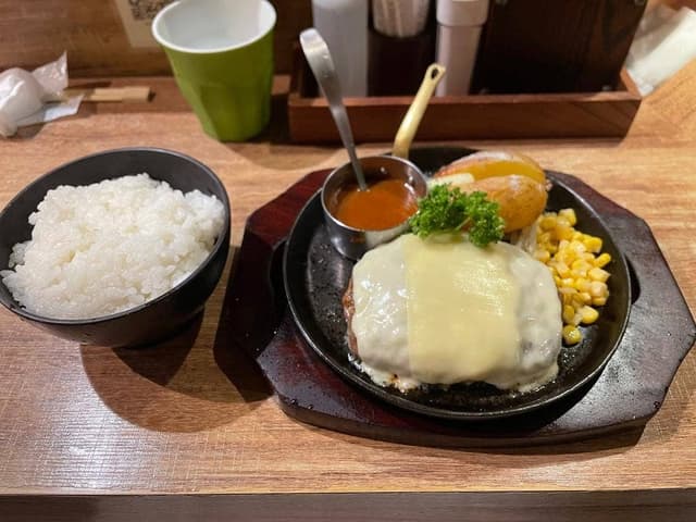 ハンバーグレストラン BOSTON 昭和町本店 - サブ画像1