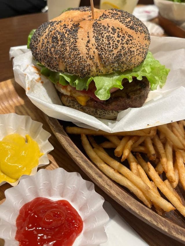 KUA`AINA 神戸三田プレミアム・アウトレット店 - サブ画像1