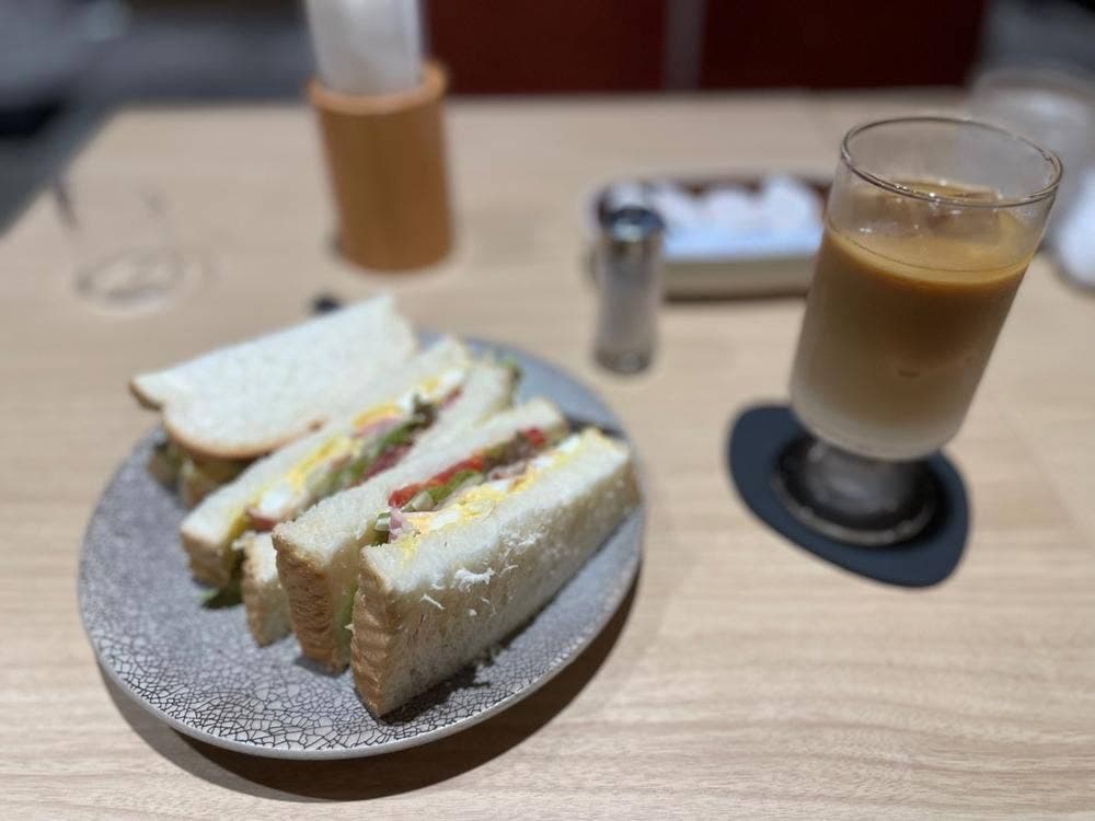 Cafe Renoir 早稲田駅前店