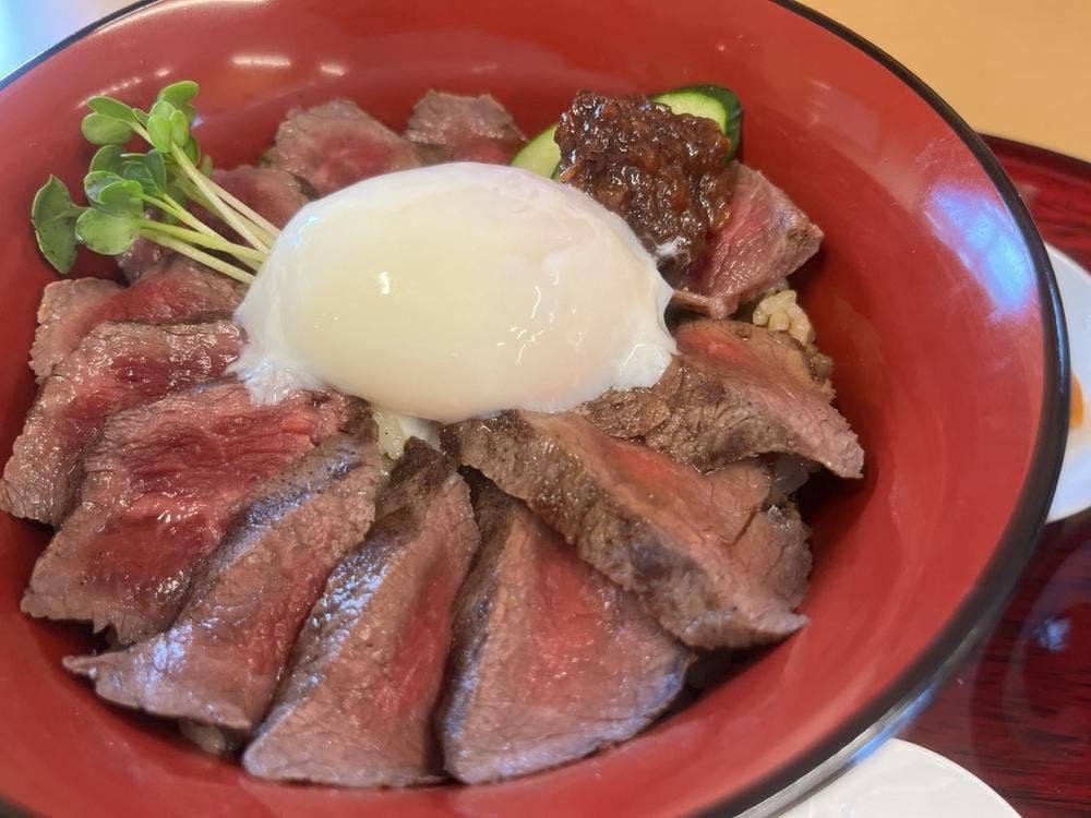 あか牛丼専門店 ごとう屋 内牧店