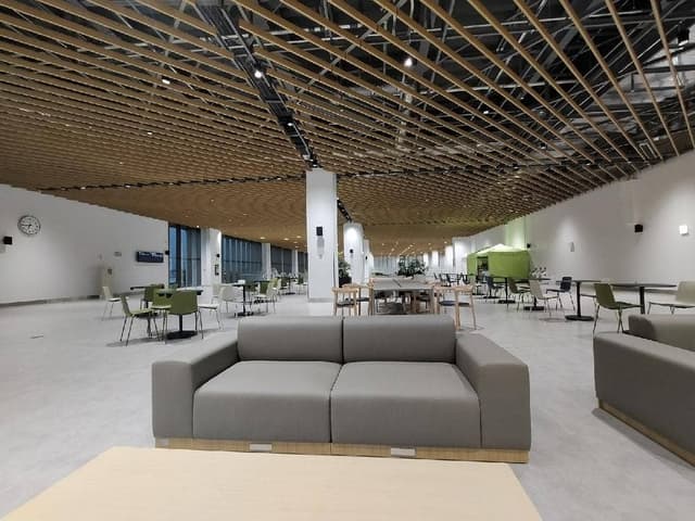 六甲牧場カフェ 神戸空港店 - サブ画像1