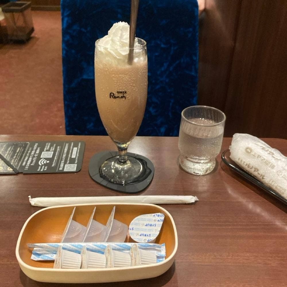 喫茶室ルノアール 新宿明治通り店