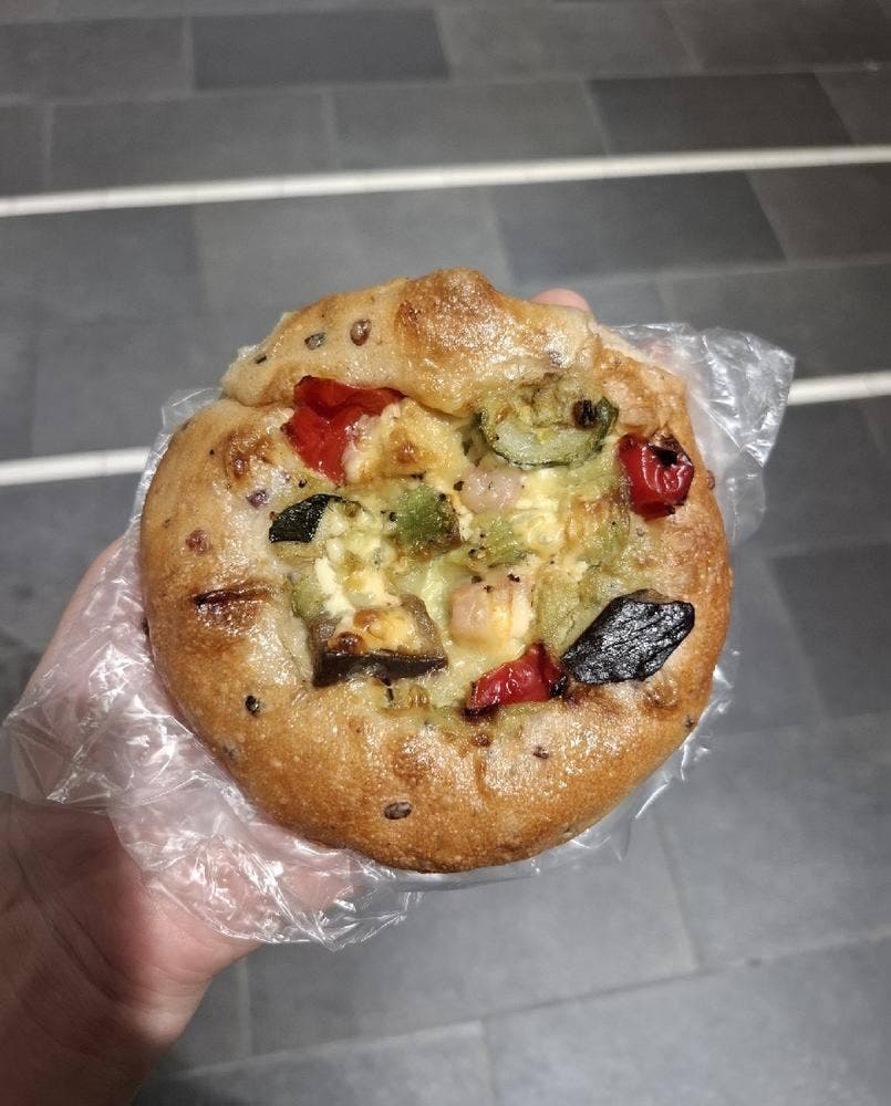 R Baker シャルプラット東神奈川店