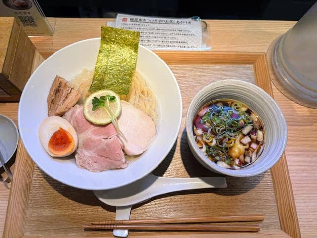 おダシと銀しゃり 中華そばニ兎 - サブ画像1