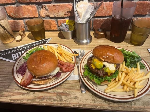 J.S. BURGERS CAFE ららぽーとEXPOCITY店 - サブ画像1