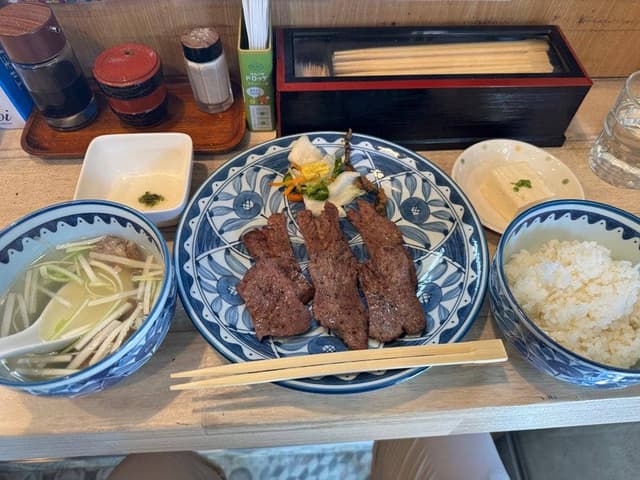 牛たん萃萃 - サブ画像3