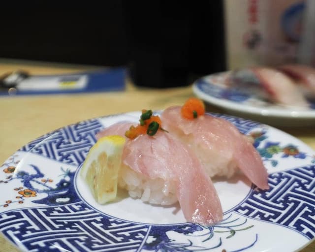 まわる寿司 博多魚がし 博多1番街店 - サブ画像3