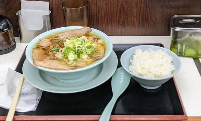 新橋ニューともちんラーメン 蒲田駅前店 - サブ画像2