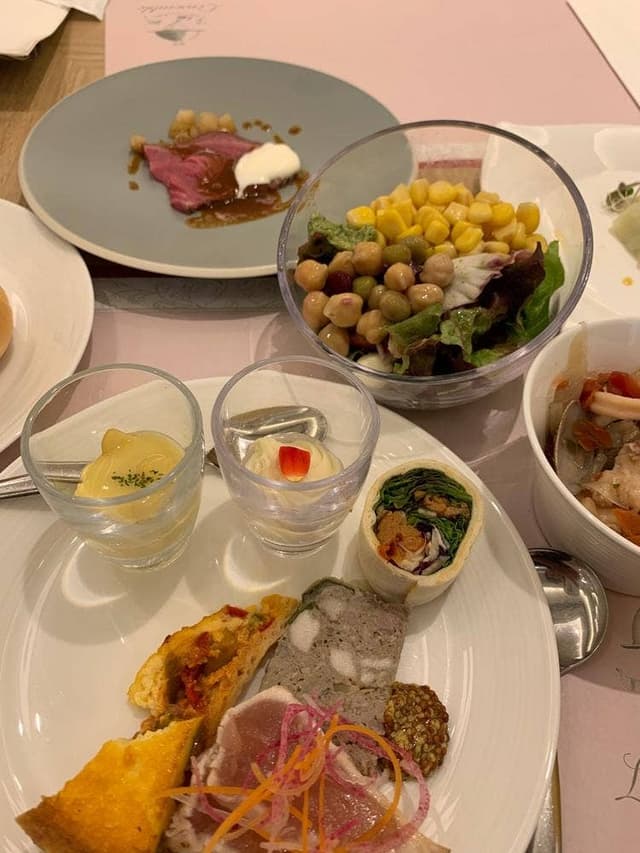 ビュッフェ&カフェレストラン アンサンブル 宝塚ホテル - サブ画像1