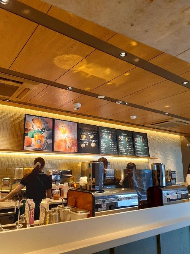 スターバックス コーヒー 小田急登戸駅店 - サブ画像1