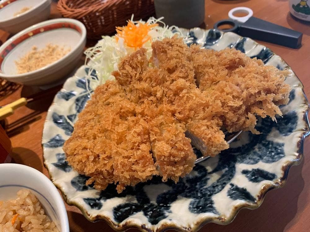 厚切りとんかつ+魚かつ よし平