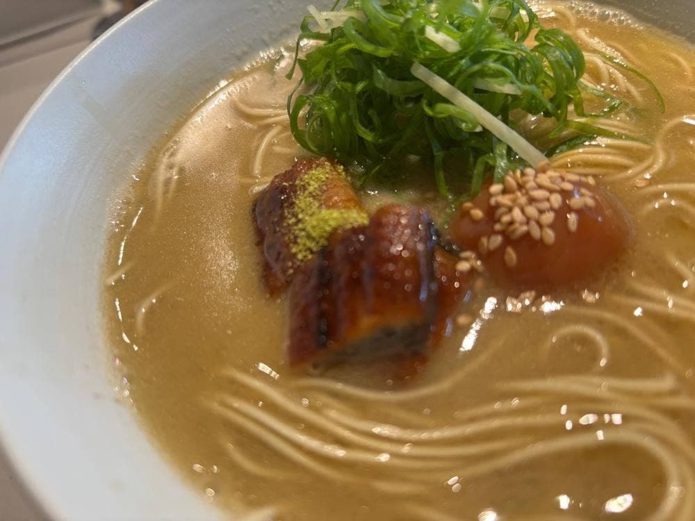 山田のうなぎ うな骨らーめん 築地本店