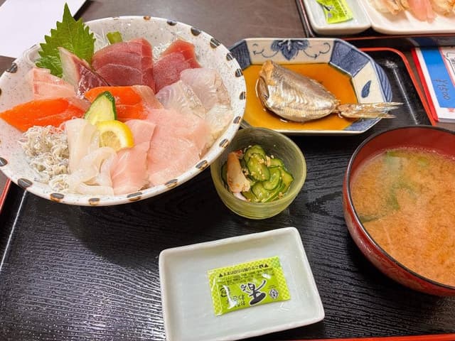 市場食堂 豊浜漁港 - サブ画像1