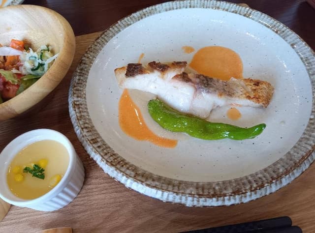 カフェ&レストラン 十字屋商店 - サブ画像1