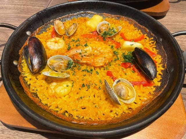 セルベサ・ジャパン ルクア大阪店 - サブ画像2