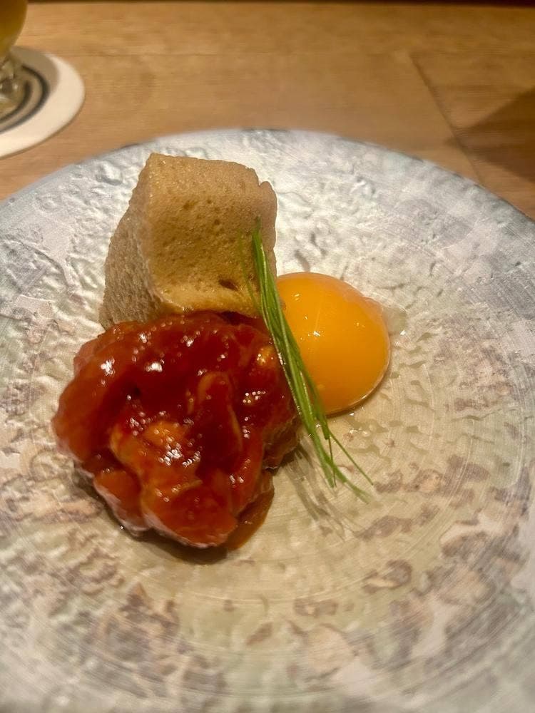 小皿のまぐろとさば。西新宿