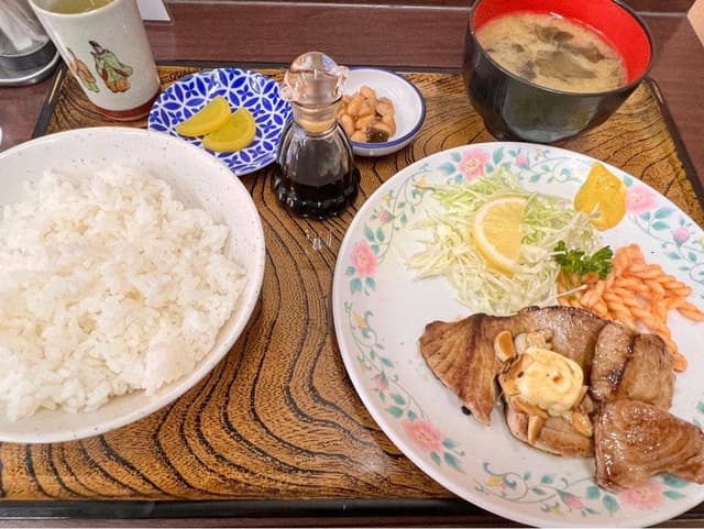 味のデパート コシバ食堂 - サブ画像1