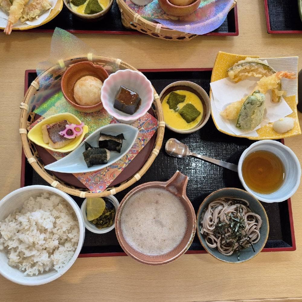 自然薯とろろ御膳 華花