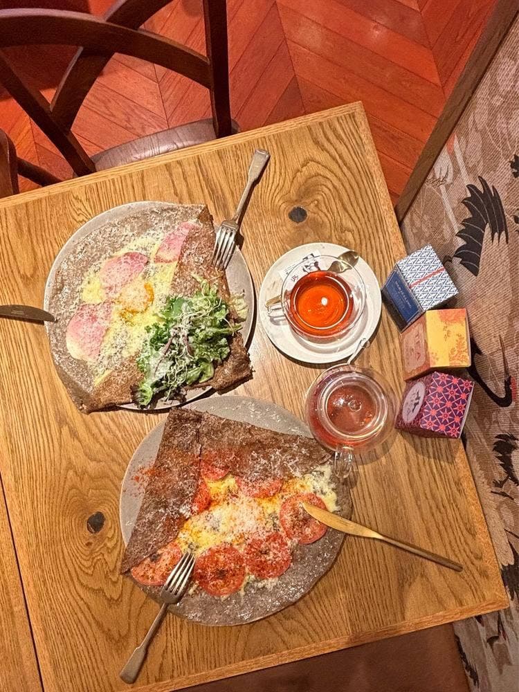 CREPE & GALETTE TOOTH TOOTH