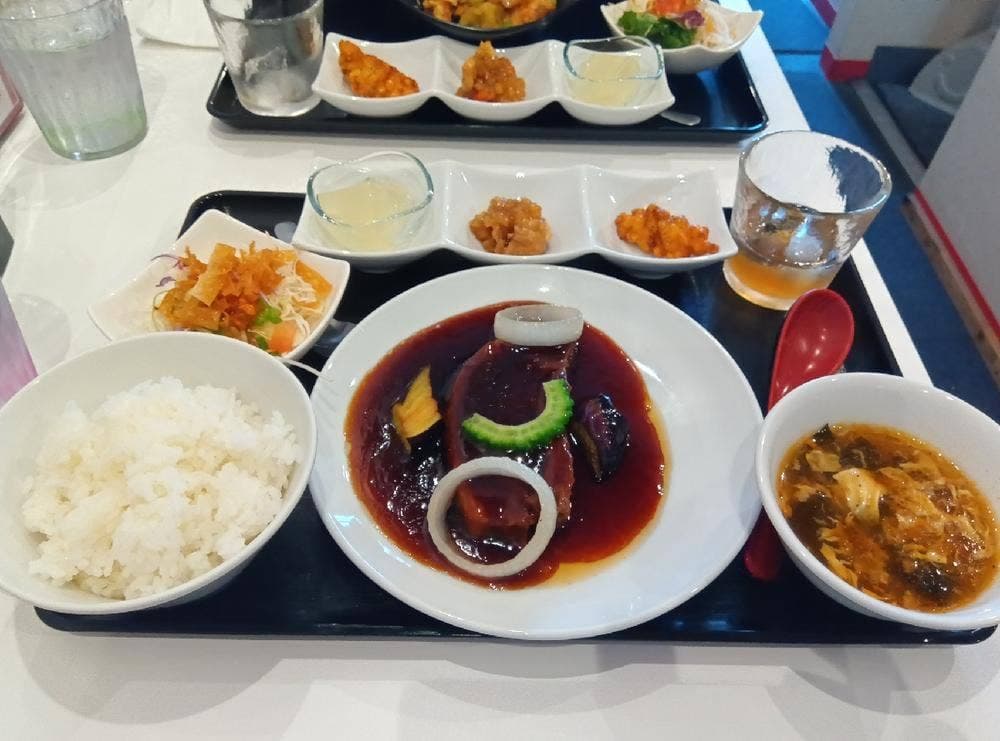 ビストロチャイナ イソヤ