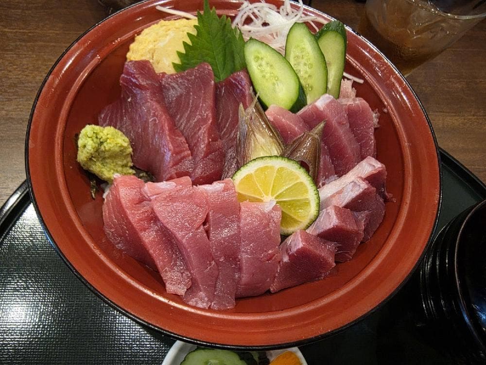 鈴木屋旅館 食事処