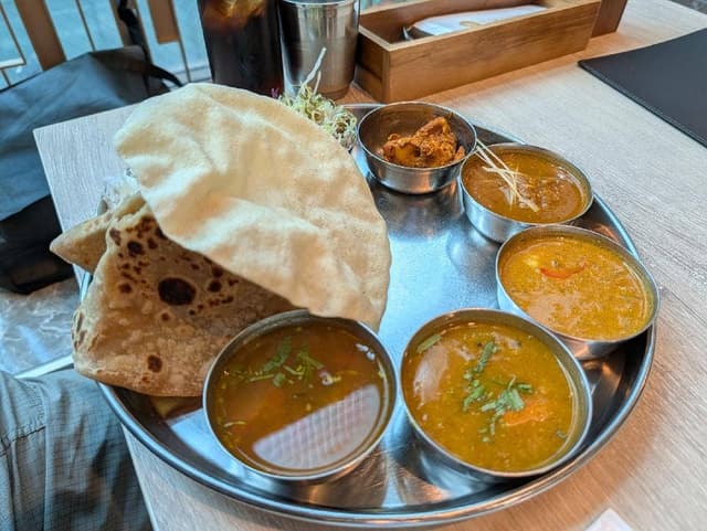 南インド料理ダクシン 大手町店 - サブ画像2