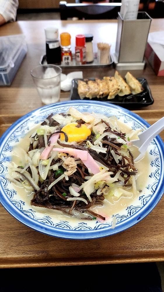 井出ちゃんぽん 光の森店