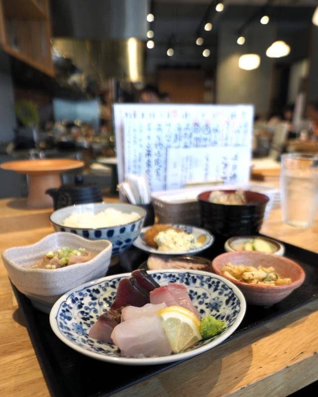 焼酎と魚 よしみ - サブ画像1