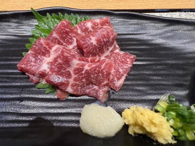 馬肉料理 菅乃屋 空港店 - サブ画像1