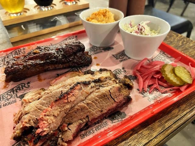 LONESTAR SMOKE HOUSE - サブ画像3