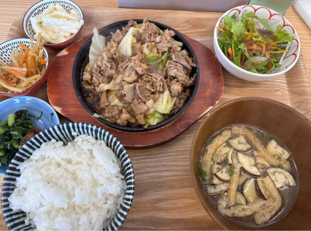 大衆食堂 花見てっぱん