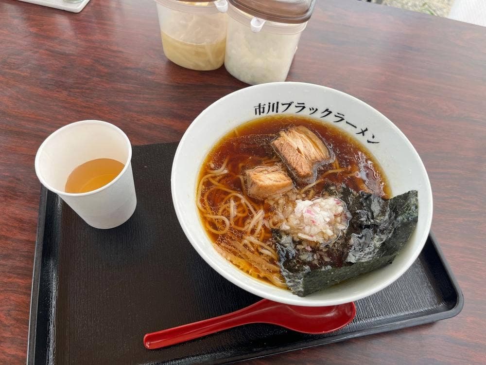市川ブラックらーめん