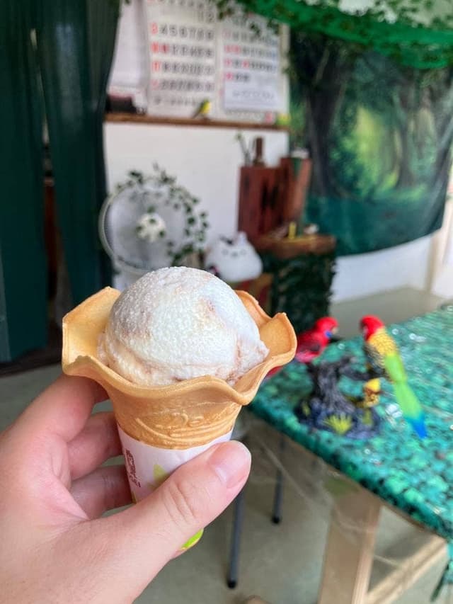 島のアイスクリーム屋『トリトン』 - サブ画像3