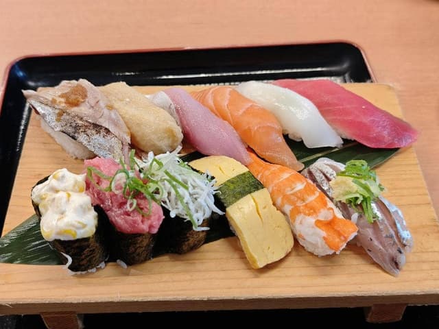 沼津魚がし鮨 流れ鮨 富士宮店 - サブ画像3