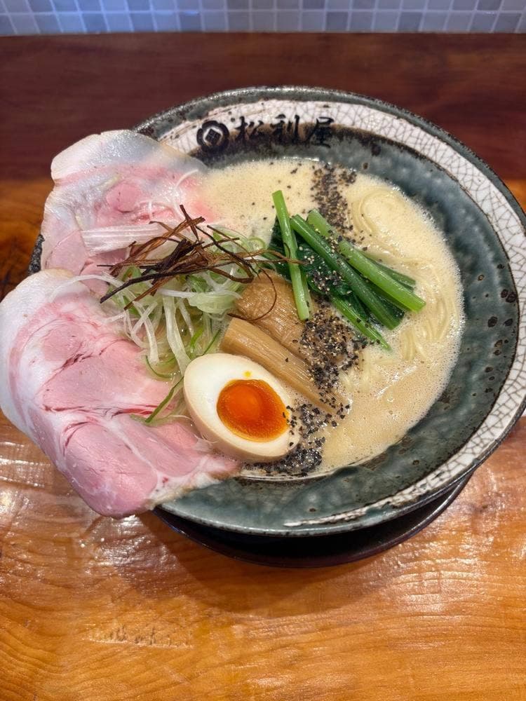 自家製麺 地鶏中華そば 松利屋