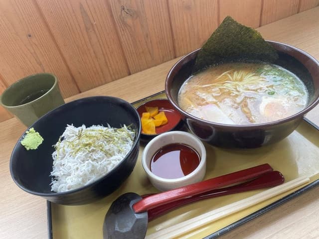 岬 丘の上食堂 - サブ画像3