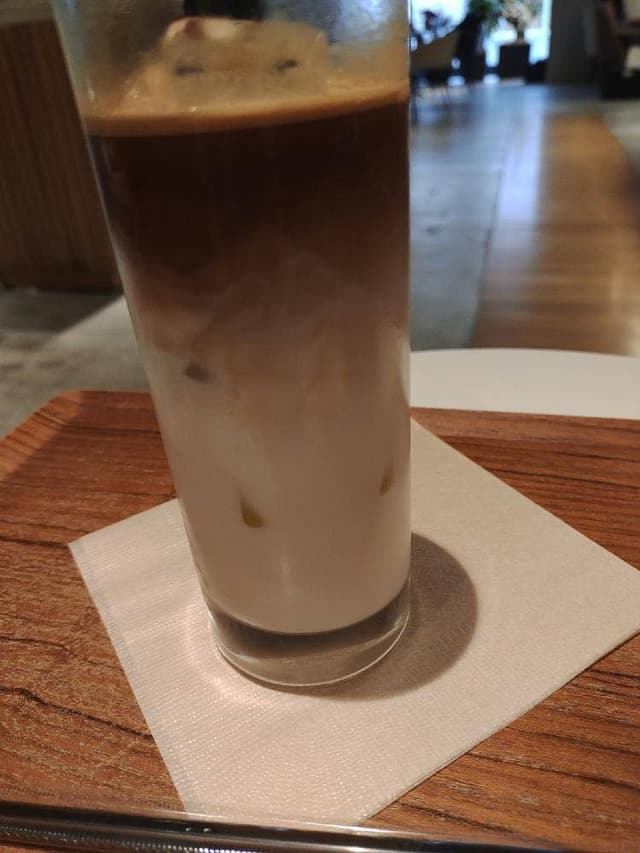 Ploom Shop銀座店 併設カフェ - サブ画像1