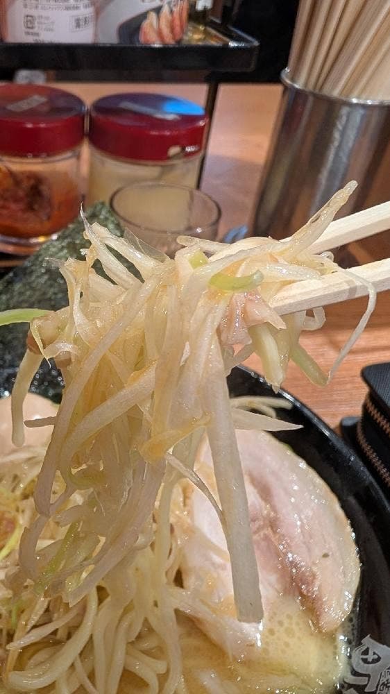 横浜家系ラーメン 町田商店 東京ラーメン横丁店 - サブ画像2