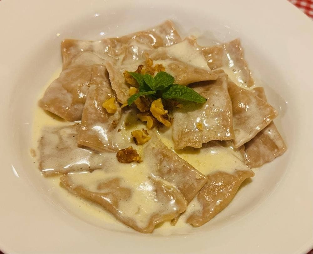 イタリア郷土料理 エヴィーバ！