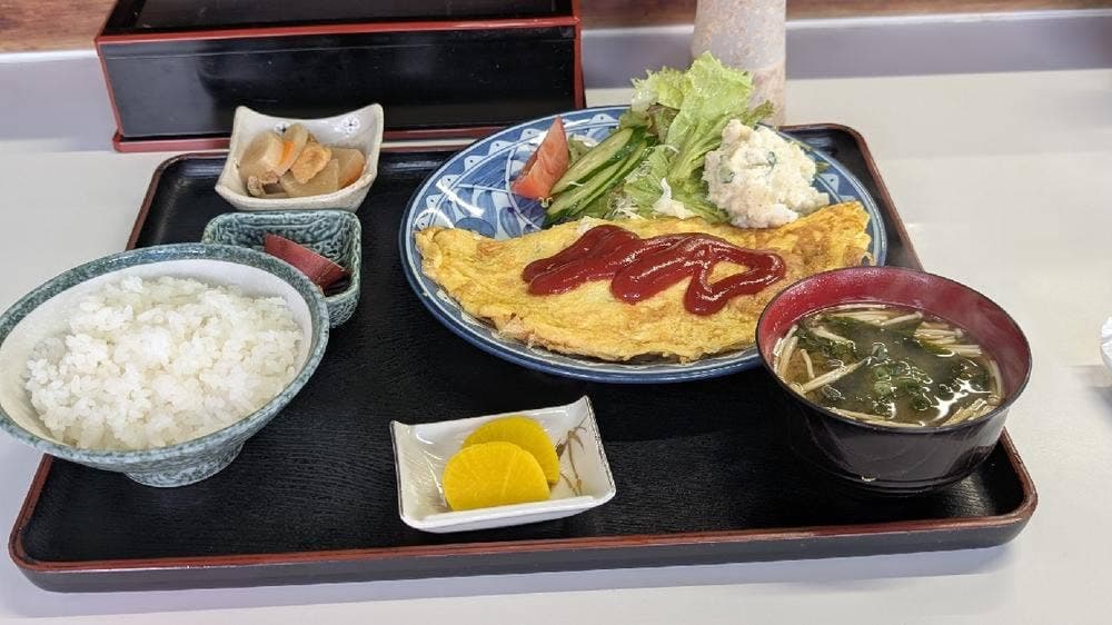 たつ食堂