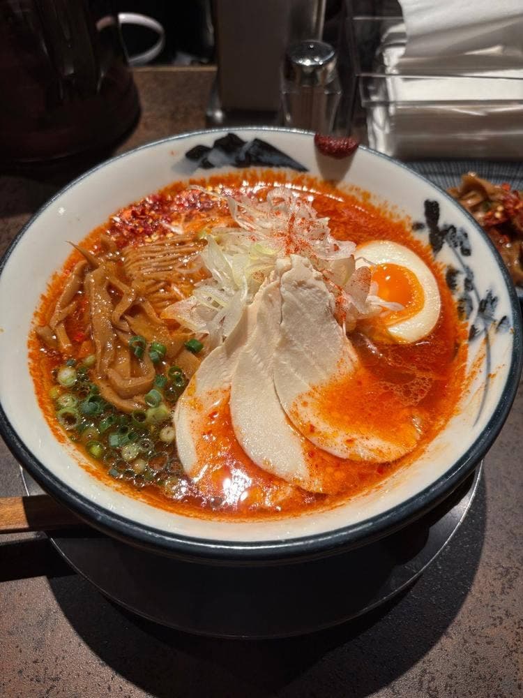 薬膳ラーメン 辛紅 原宿