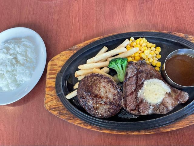 ロイヤルホスト 湊川店 - サブ画像2