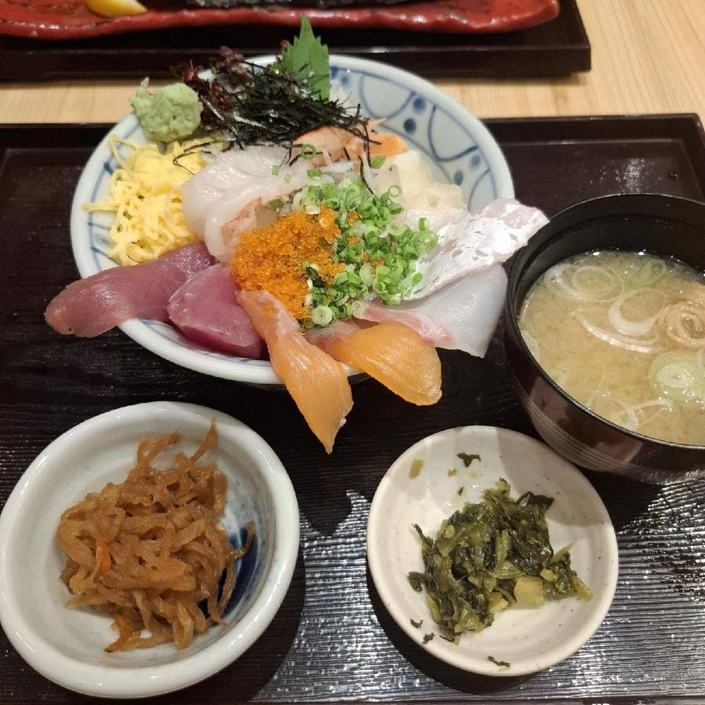 うまい魚が食べたくて mozoワンダーシティ店