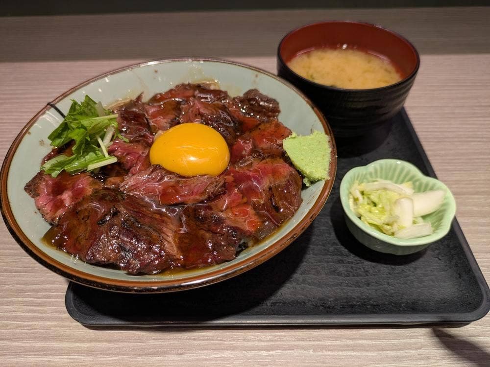 金沢肉食堂 百番街店