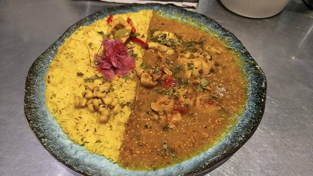 スパイスカレーハウス半月 2号店 - サブ画像3