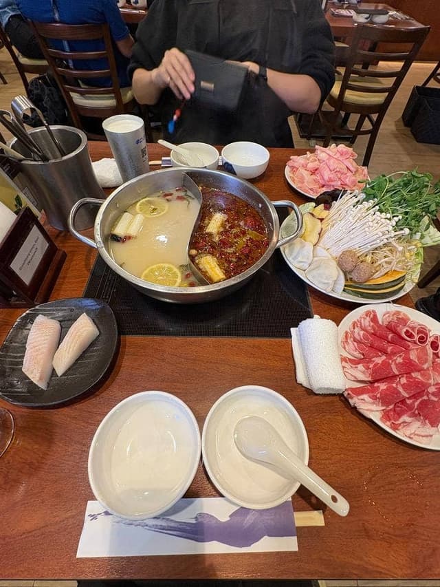 火鍋 小肥羊 渋谷店 しゃおふぇいやん - サブ画像1