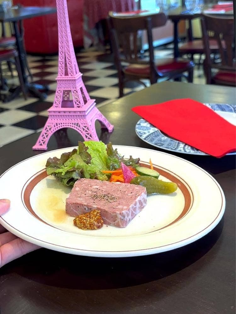 ビストロ カフェ・ド・パリ