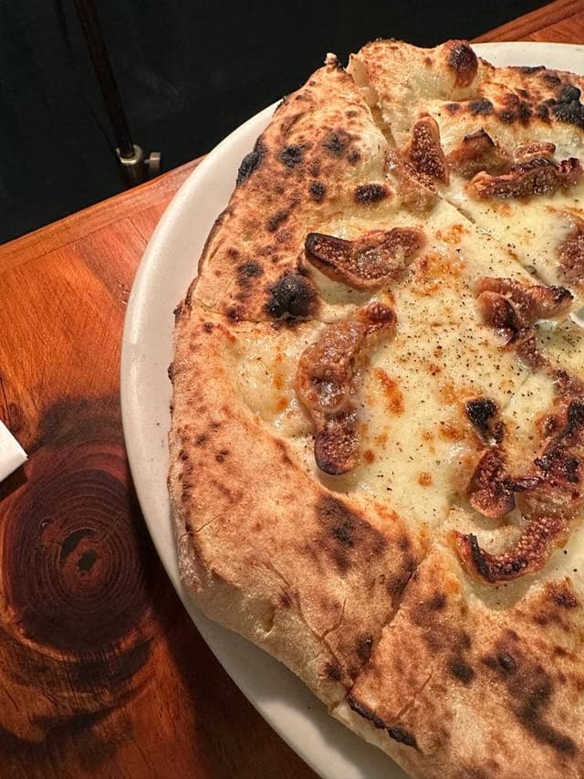 PIZZERIA PONTE CENTRO | ピッツェリア ポンテ チェントロ - サブ画像1