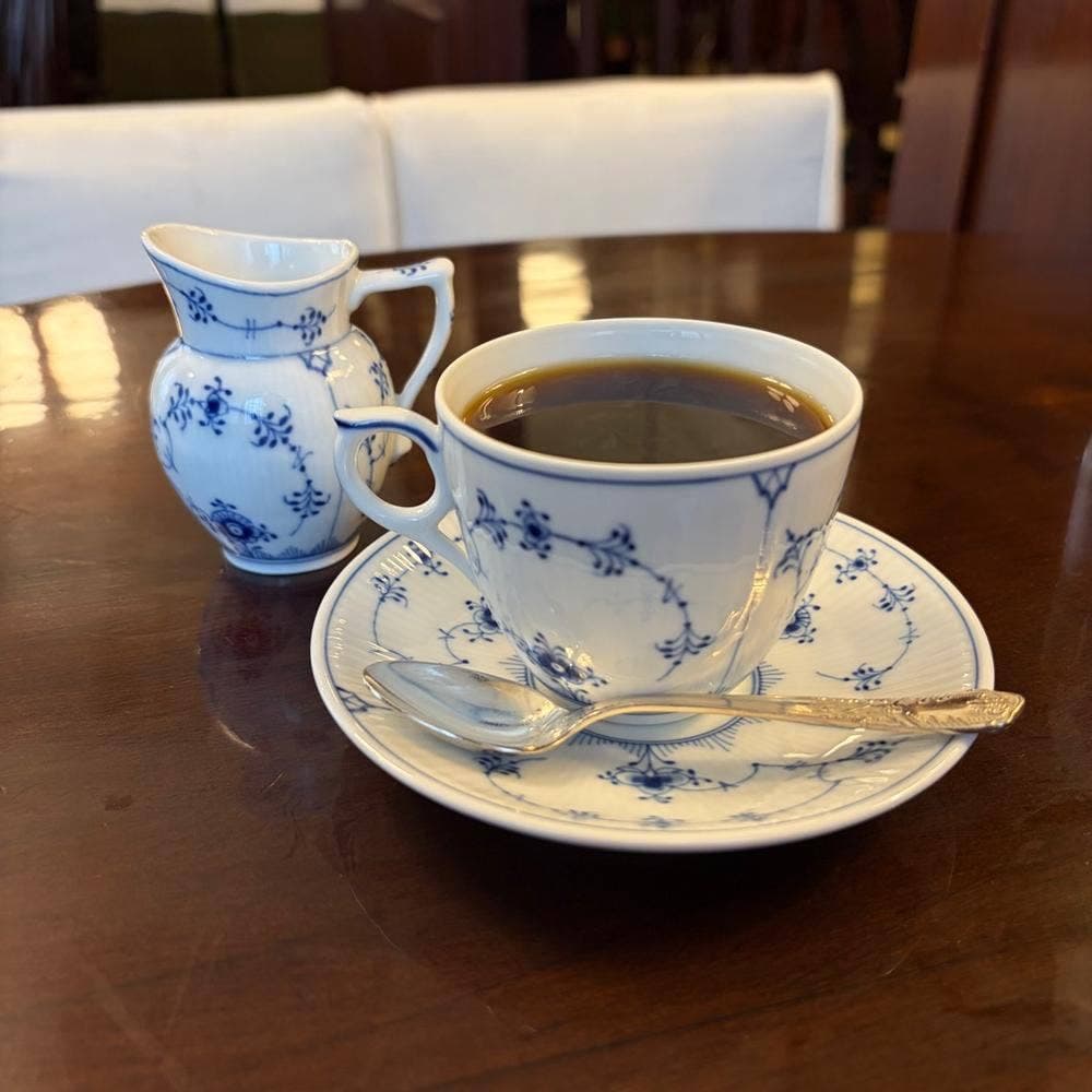 銀座七丁目花椿通り 椿屋珈琲銀座本館