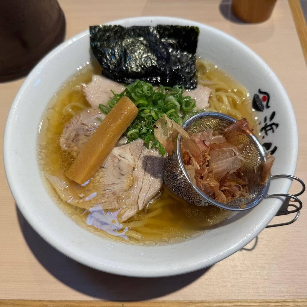 巻き鮨 中華そば 浜八